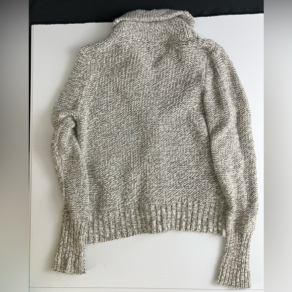 American Eagle sweater - Picture 4 of 4